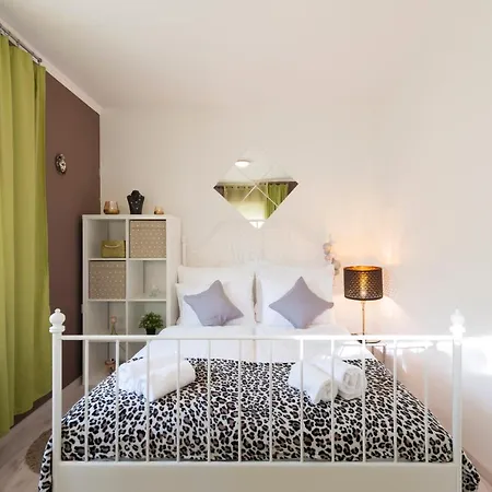 Kazinczy 3 Jewish Hq Bedroom + Living With Balcony Budapešť Exteriér fotografie