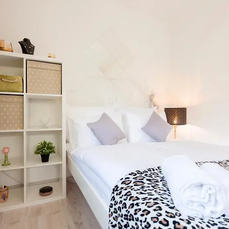 Kazinczy 3 Jewish Hq Bedroom + Living With Balcony Budapešť Exteriér fotografie