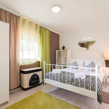 Kazinczy 3 Jewish Hq Bedroom + Living With Balcony Budapešť Exteriér fotografie